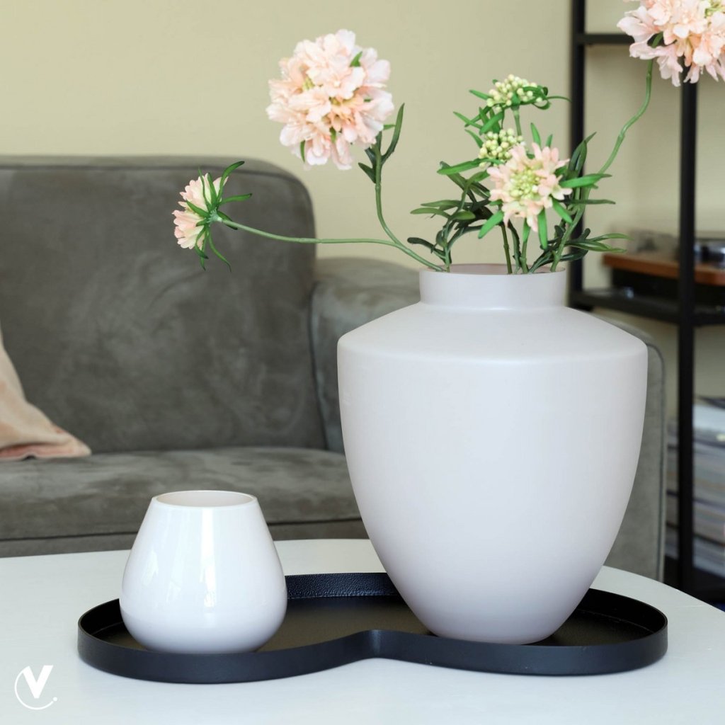 Dienblad Villeta black Vase the World - mrshomeandgarden